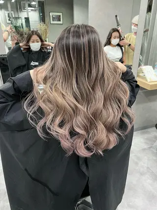 カラー 草島 友樹のヘアスタイル