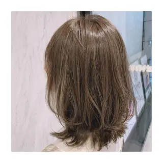 ミディアム カラー UMEDA FIGAROのヘアスタイル