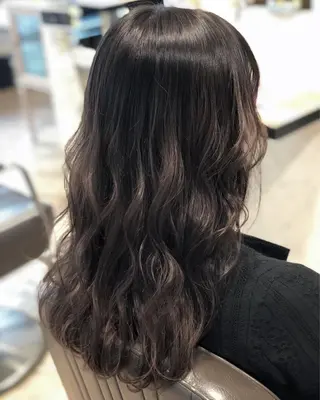 ロング カラー ベージュカラー🧸 伊藤なつみのヘアスタイル