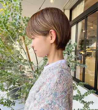 ショート 有岡 陽菜のヘアスタイル