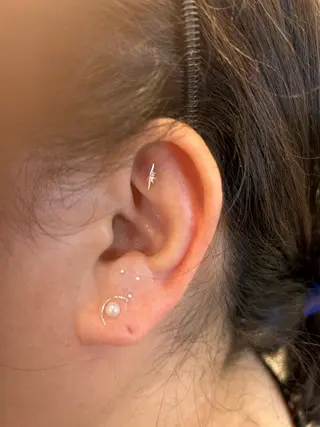 耳ツボジュエリー💎 エステのエステ・リラクイメージ