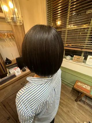 ショート 小森田 果怜 カラー、縮毛矯正のヘアスタイル