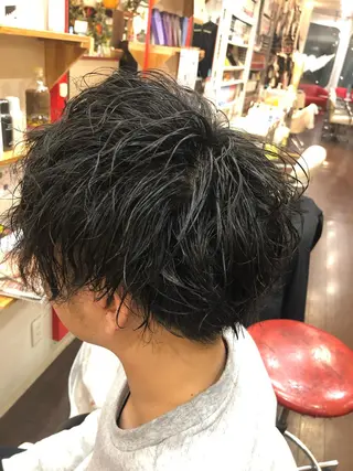 パーマ メンズ まさき✂︎ブリーチ／ デザインカラーのヘアスタイル
