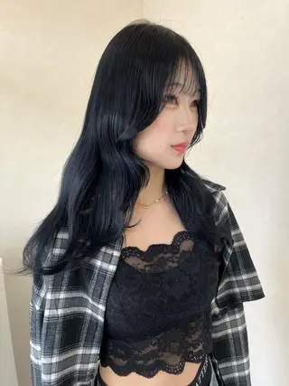 ロング カラー 長山 茉白のヘアスタイル