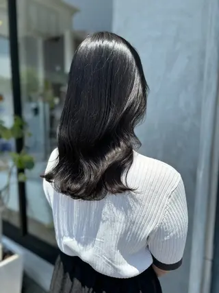 セミロング カラー 石川 舞のヘアスタイル