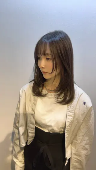 ミディアム カラー 近藤 若菜のヘアスタイル