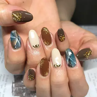 ネイル elu :nail&eyeのネイルデザイン