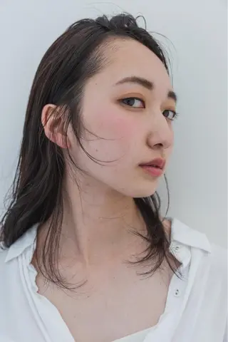 セミロング カラー ツジガキ ユウスケのヘアスタイル