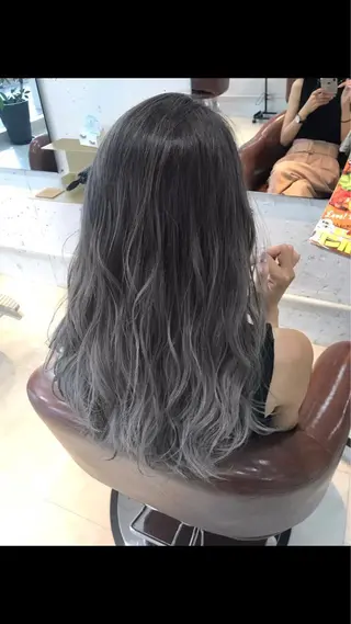 カラー 松永 夏のヘアスタイル