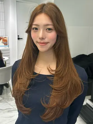 ロング レイヤー／マツエク 💋𝑨𝑵𝑵𝑨のヘアスタイル
