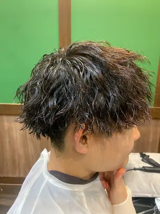 パーマ メンズ 山田 太一のヘアスタイル