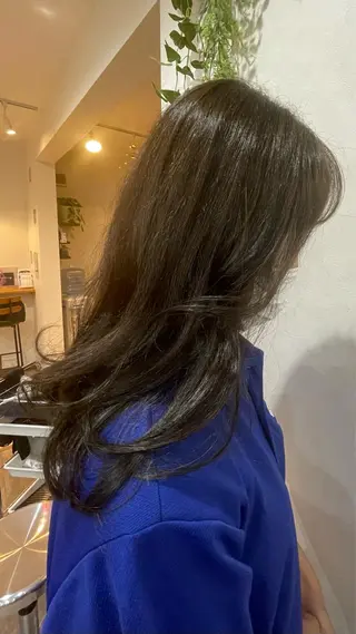ロング カラー 山田 梓のヘアスタイル