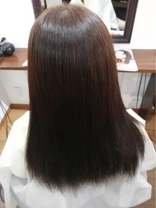 セミロング レイヤーカット/縮 毛矯正/のヘアスタイル