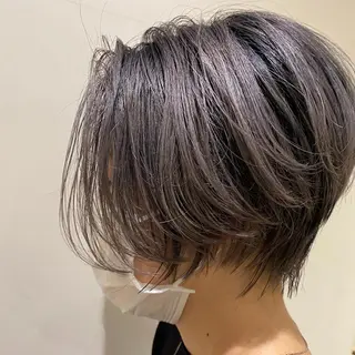 ショート カラー レイヤー×艶髪特化 マネージャー安藤光司のヘアスタイル