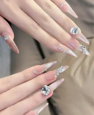 ネイル 高木 維麗絲のネイルデザイン