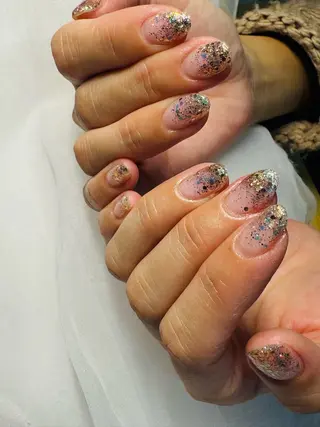 ネイル 向井 唯紀世のネイルデザイン