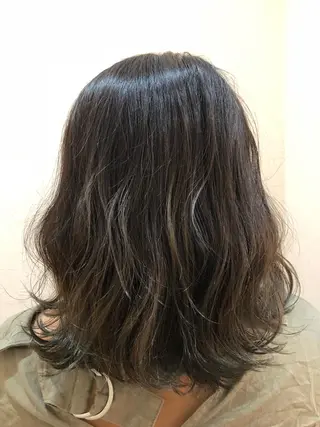 ミディアム カラー IVY villa Suzu.のヘアスタイル