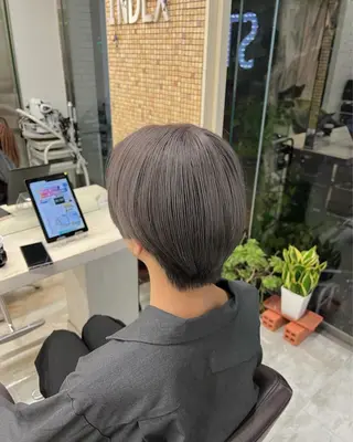 ショート カラー 切りっぱなし/ レイヤー/ももかのヘアスタイル