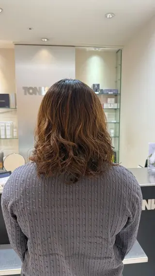 ミディアム パーマ akari / ミディアムパーマのヘアスタイル