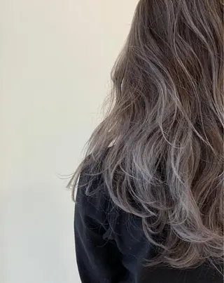 ロング カラー 🍋透け感カラー🍃 オリーブ🍐Kahoのヘアスタイル