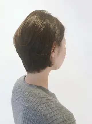 ショート カラー 湯浅 了一のヘアスタイル