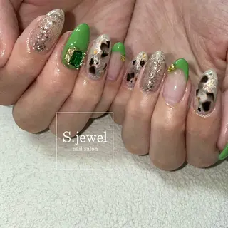 ネイル S. JEWELのネイルデザイン