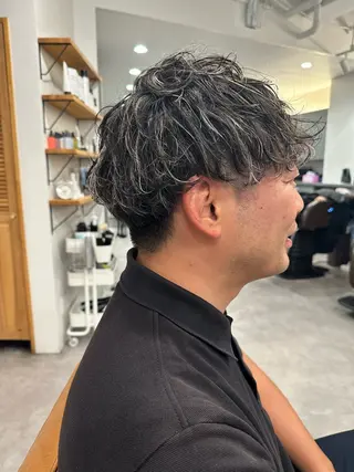 カラー パーマ メンズ 特殊カラー特化 ✂️SHIAN フジのヘアスタイル