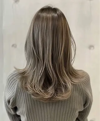 セミロング 寺山 佳貴のヘアスタイル