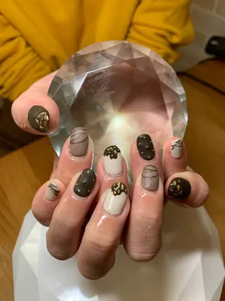 ネイル LAVISH nail salonのネイルデザイン
