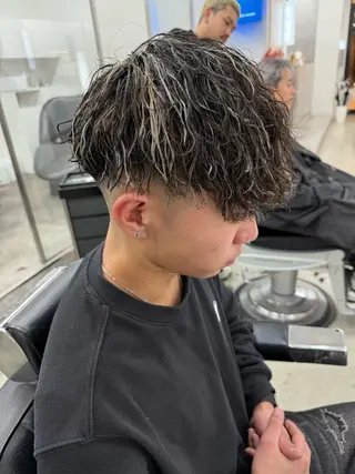 ショート パーマ メンズ 亀井隆汰/メンズ専門 パーマ特化美容師のヘアスタイル