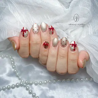 ネイル M2 BEAUTY Marieのネイルデザイン