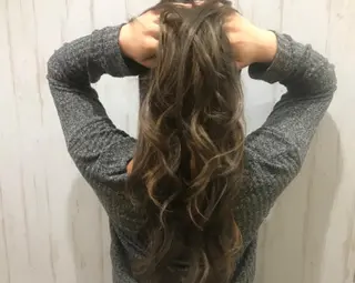 ロング カラー ヘアアレンジ マツエク・マツパ チビ編み込みエクステ シールEXどぅ〜すのヘアスタイル