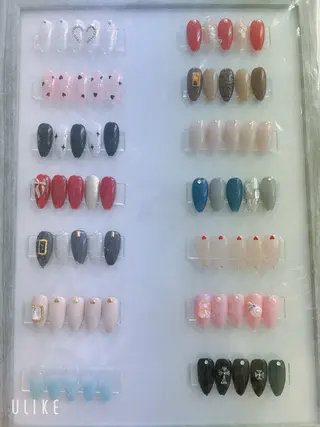 ネイル Demure リリス　銀座店のネイルデザイン