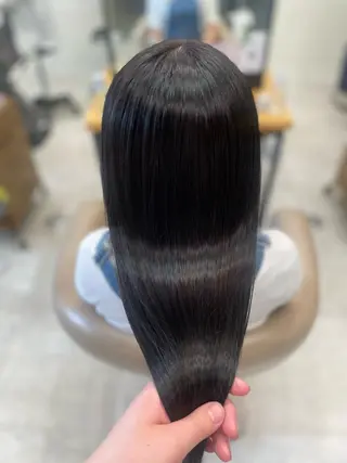セミロング カラー ハイトーン/レイヤー 似合わせ・ユキノのヘアスタイル