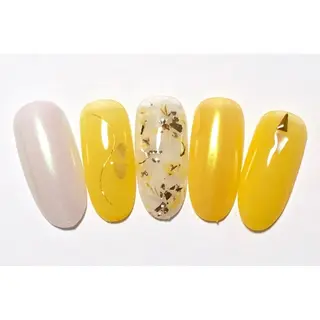 ネイル Toujours / nijinaのネイルデザイン