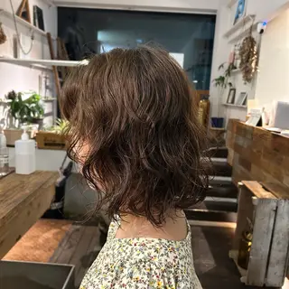 ショート パーマ 尾形 真里のヘアスタイル