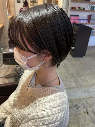 ショート カラー レイヤー×艶髪特化 マネージャー安藤光司のヘアスタイル
