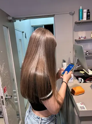 カラー 透明感ベージュ🤎 ナチュラルレイヤーのヘアスタイル