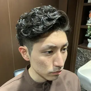 パーマ 餘野 翔舞のヘアスタイル
