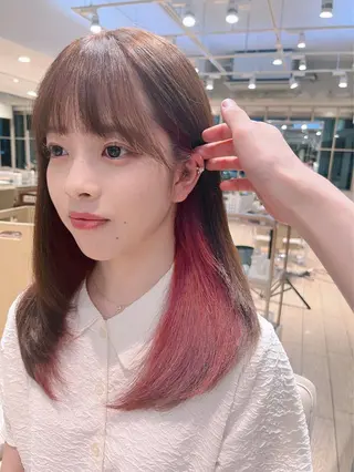 ミディアム 表参道小顔カット前髪 割れ改善クロスパーマのヘアスタイル