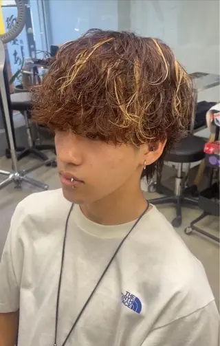 ショート カラー メンズ メンズ専門サロン wokeのヘアスタイル