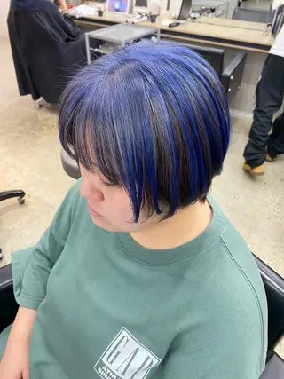 ショート レイヤーカット🪽 MARINA🦩のヘアスタイル