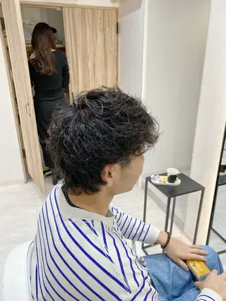 パーマ メンズ 艶髪・透明感カラー・ 韓国ヘア・Yuriのヘアスタイル
