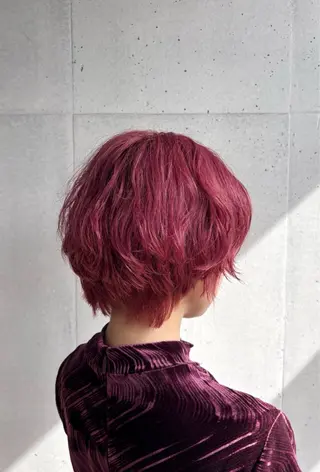 ミディアム カラー 🩶ナチュラル ハイトーン/はちすのヘアスタイル