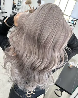 ロング 中道 晶のヘアスタイル
