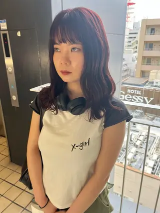 ミディアム カラー ヘアアレンジ 🫧umu.🫧韓国 /レイヤー/ハッシュのヘアスタイル