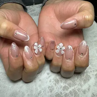 ネイル 里見 麗のネイルデザイン