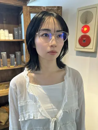 ミディアム カラー 小野江 祐李のヘアスタイル