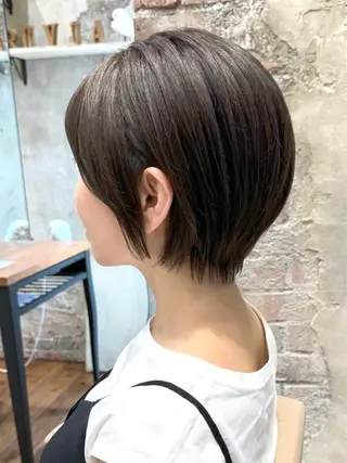 ショート カラー 💍新宿ショート 💍岩田莉奈のヘアスタイル