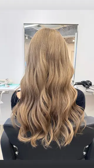 ロング カラー ヘアアレンジ EIGHT/ 琉聖のヘアスタイル